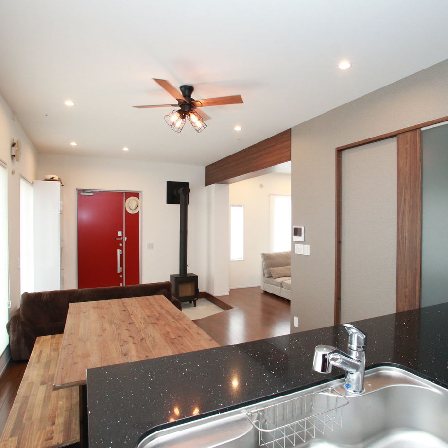 トヨタT&S建設 【豊田市/価格/シンプルモダン】頑丈な構造。無駄が一切ない空間。将来に備えて可変性のある機能的な家の建築実例画像3