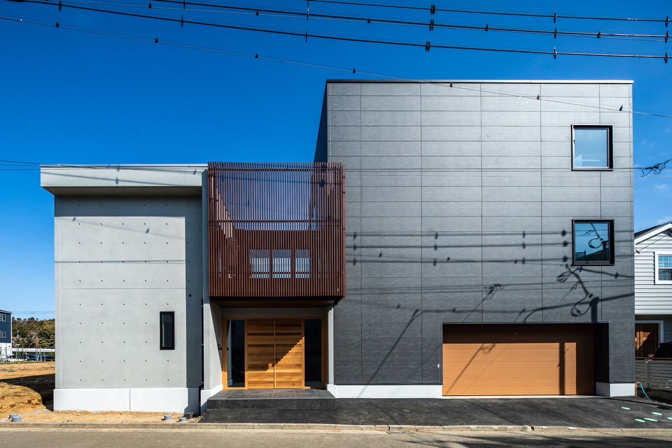 トヨタT&S建設 コンクリート造＋鉄骨造のハイブリット構造で実現した、開放的で都会的なデザイン邸宅の建築実例画像2