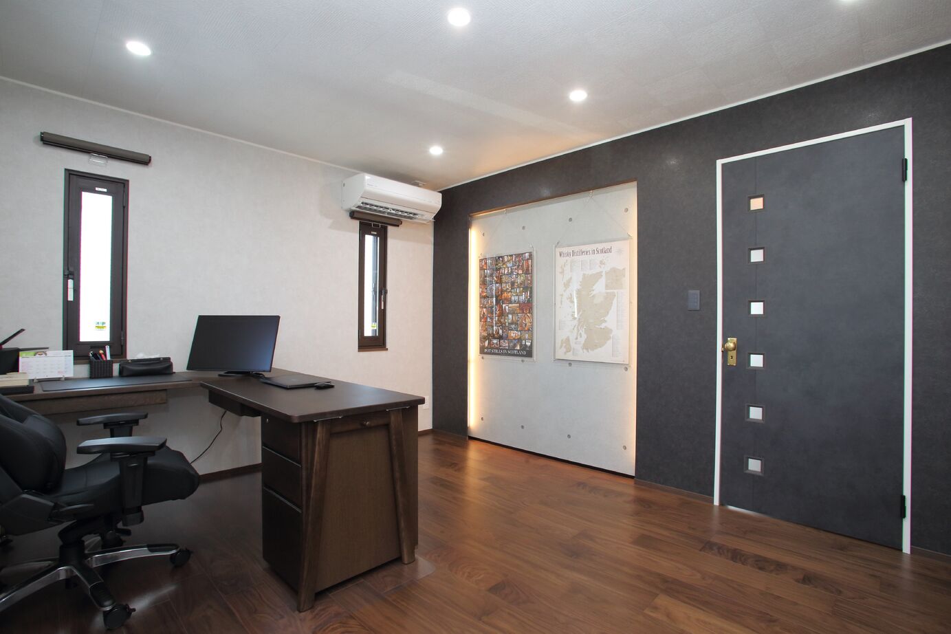 トヨタT&S建設 【名古屋市/コンクリート住宅/ZEH/長期優良住宅】外壁全面タイル打込みのインダストリアルな家の建築実例画像4