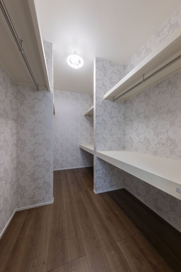 トヨタT&S建設 【名古屋市/コンクリート住宅】開放的な空間と充実設備を採用したタイル張りの邸宅の建築実例画像8