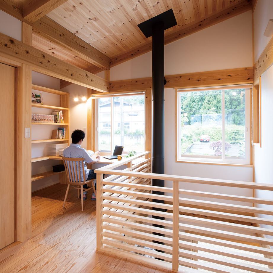 大和工務店 【2000万円台×おしゃれな家×外断熱×自然素材｜間取り図有り】緑×白の外観。室内は木の香りいっぱいの建築実例画像7