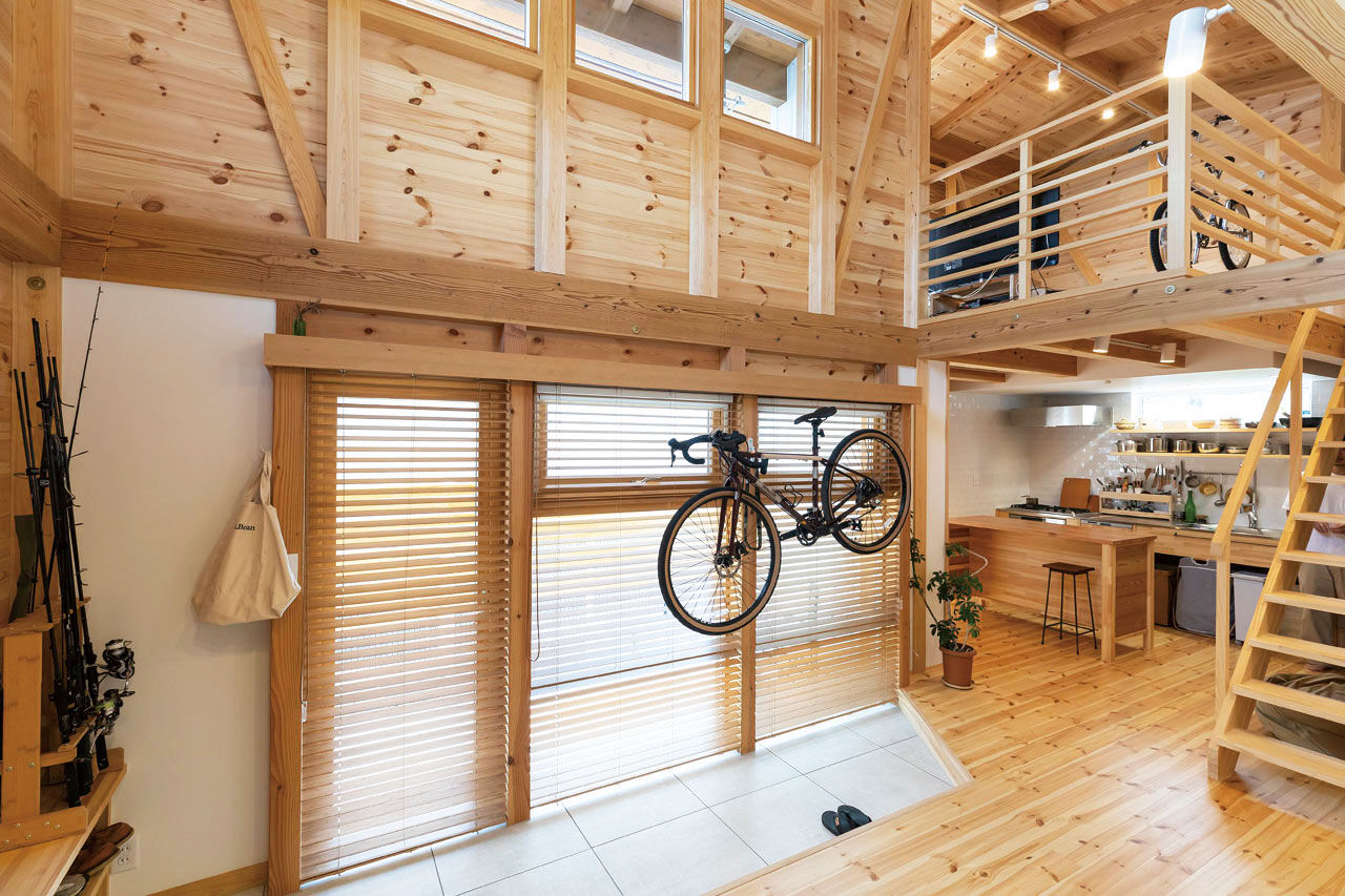 大和工務店 【1000万円台×18坪×土間｜間取り図有】無垢材が包む大空間で料理やDIYを満喫。秘密基地のように暮らす家の建築実例画像3