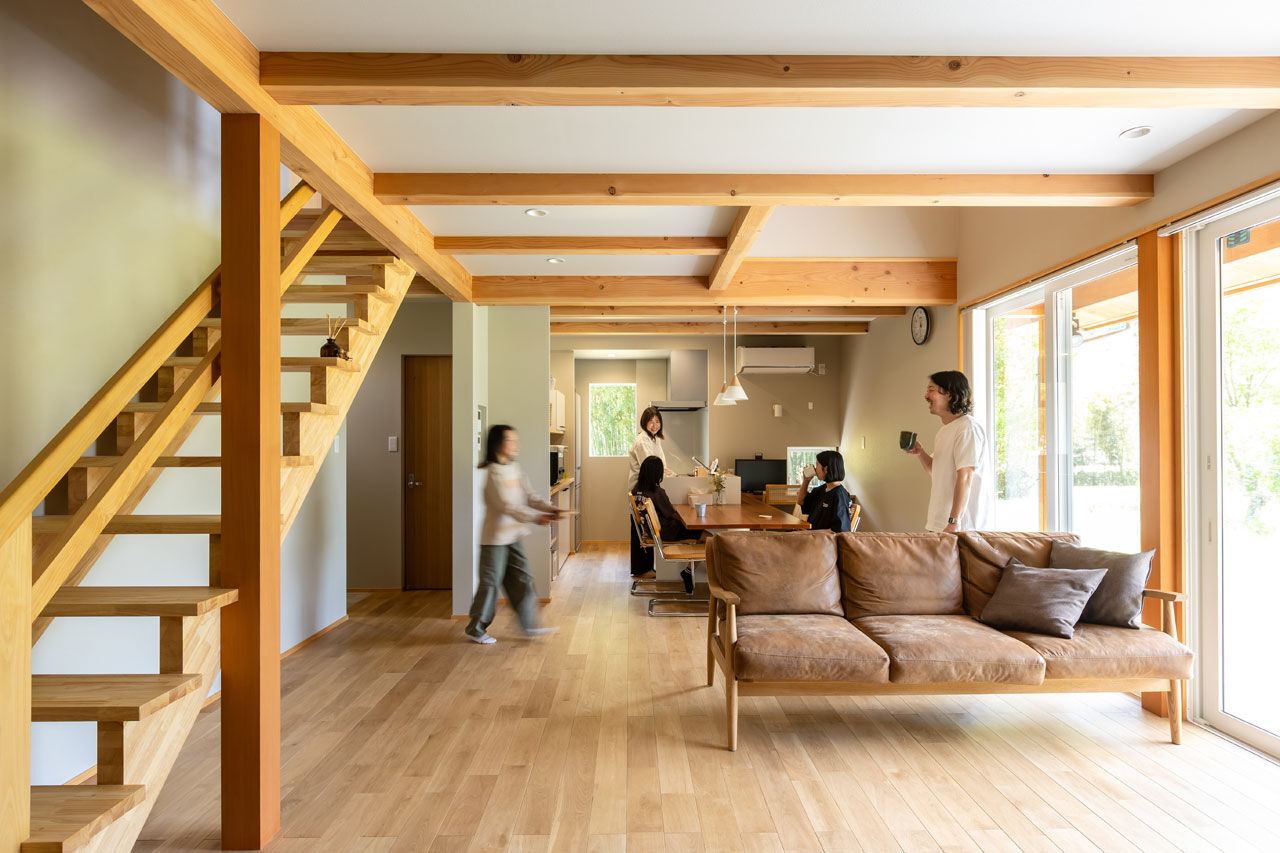 大和工務店 【2000万円台×平屋風×W断熱｜間取り図有】緑景に溶け合う木の家。開放感に満ちた33坪で5人家族がのびのびの建築実例画像2