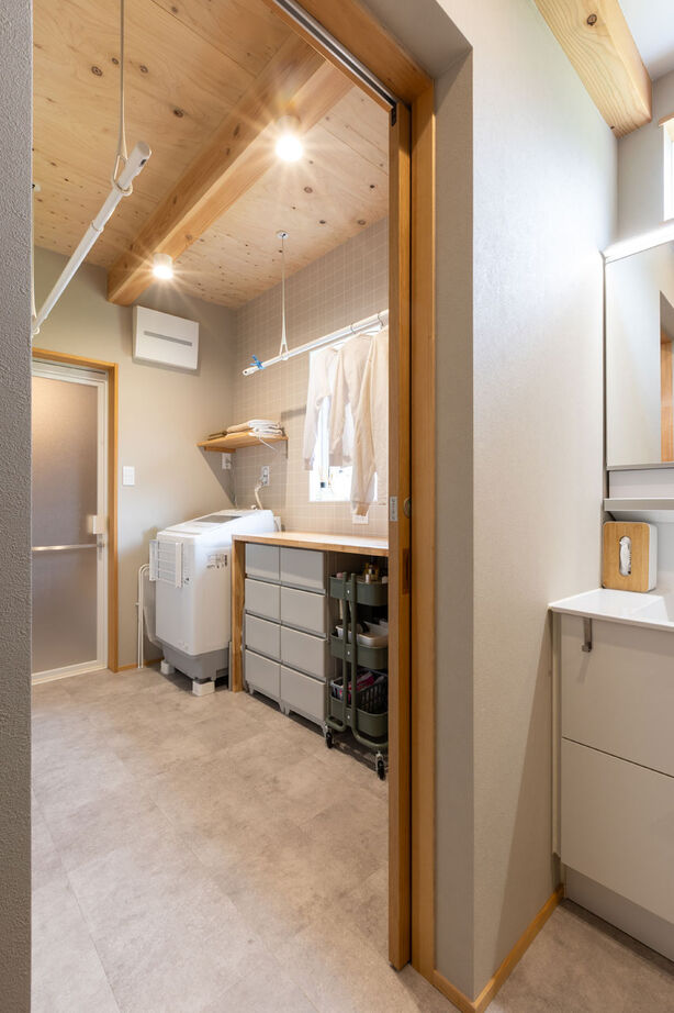 大和工務店 【2000万円台×平屋風×W断熱｜間取り図有】緑景に溶け合う木の家。開放感に満ちた33坪で5人家族がのびのびの建築実例画像7