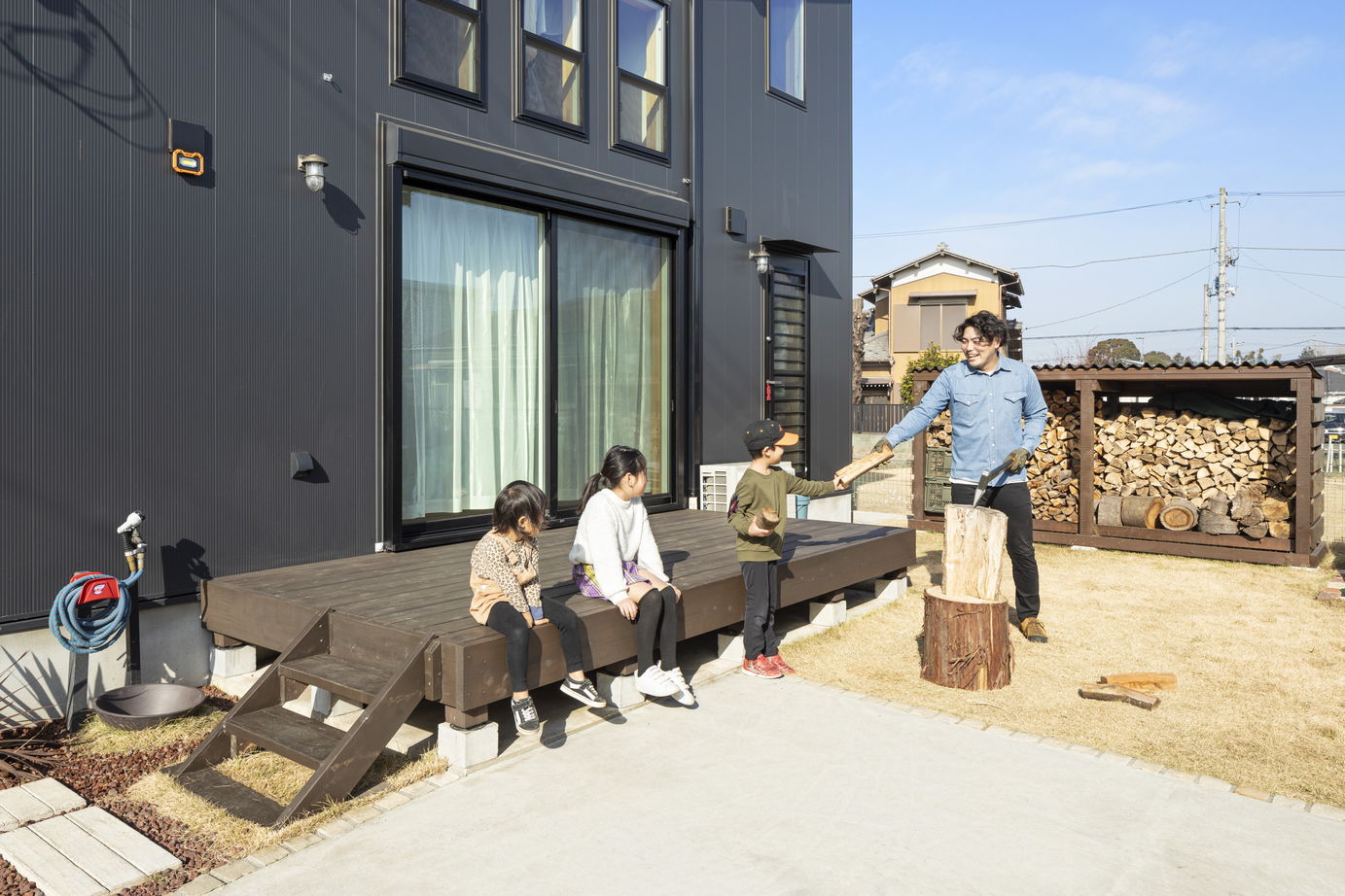 ヒューマンホームズ 【1000万円台|30坪台|間取図】憧れの薪ストーブを備えた平屋感覚の２階建て。庭でキャンプやBBQも楽しい！の建築実例画像2