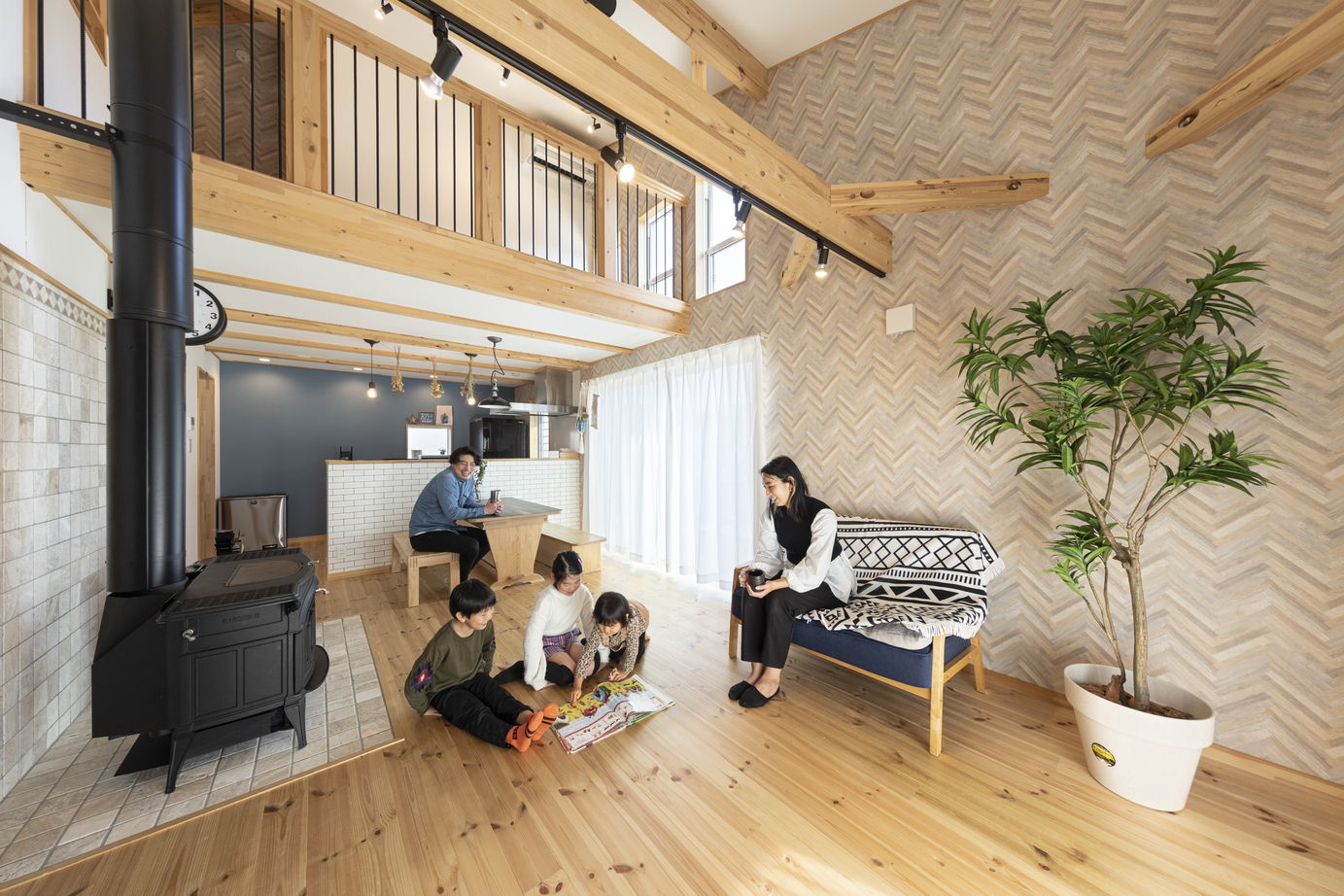 ヒューマンホームズ 【1000万円台|30坪台|間取図】憧れの薪ストーブを備えた平屋感覚の２階建て。庭でキャンプやBBQも楽しい！の建築実例画像3