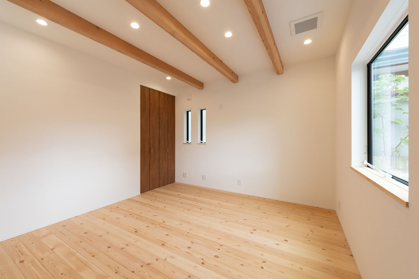 KITOKITO HOME&LIFE 【大阪府｜中庭｜30坪台】「ロ」の字設計で、カーテンを極力使わない・外から見えないお家の建築実例画像4