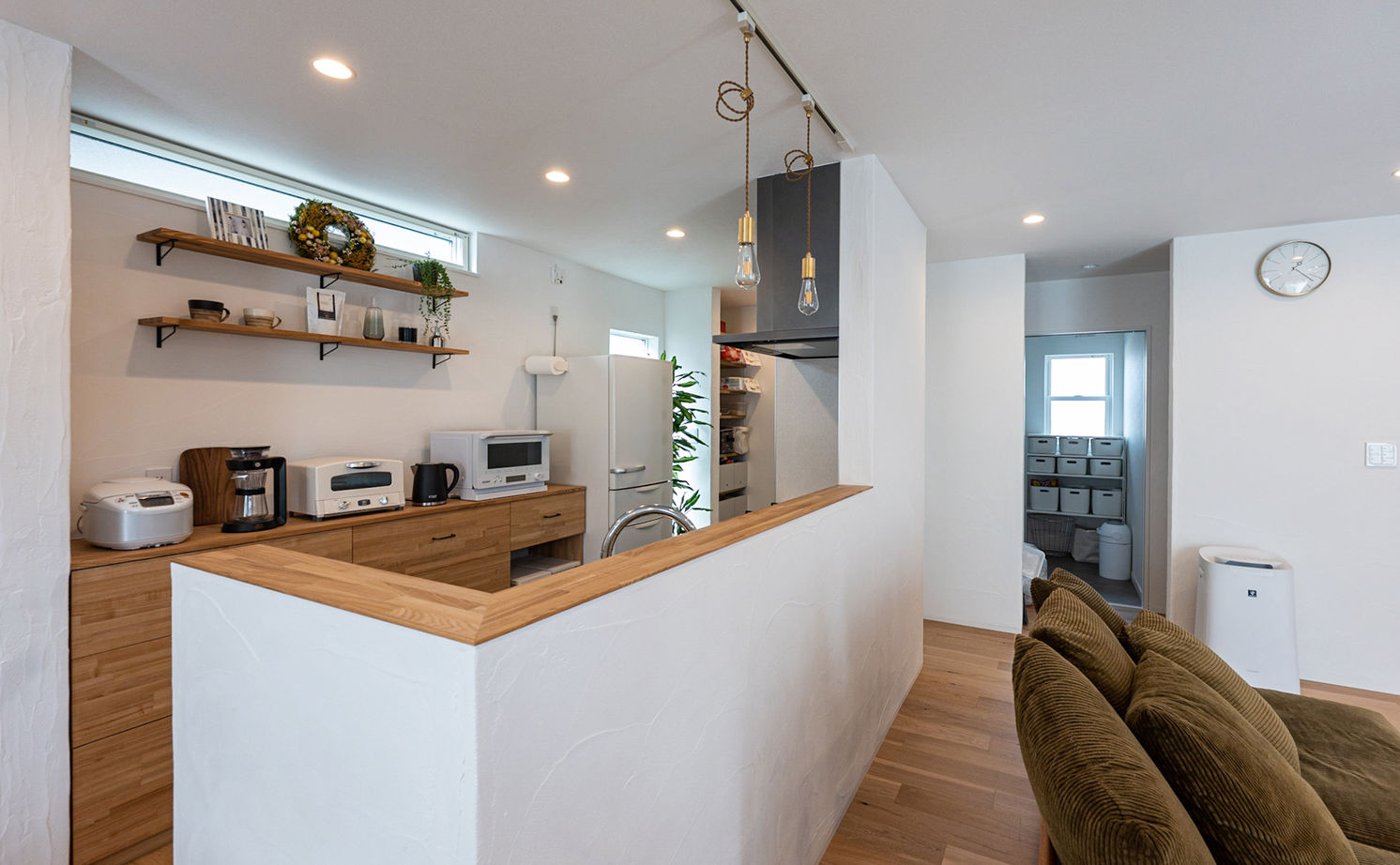 KITOKITO HOME&LIFE 【河内長野市｜2000万円台｜30坪台｜自然素材】おうち時間を楽しむDJブースのあるナチュラルな家の建築実例画像6