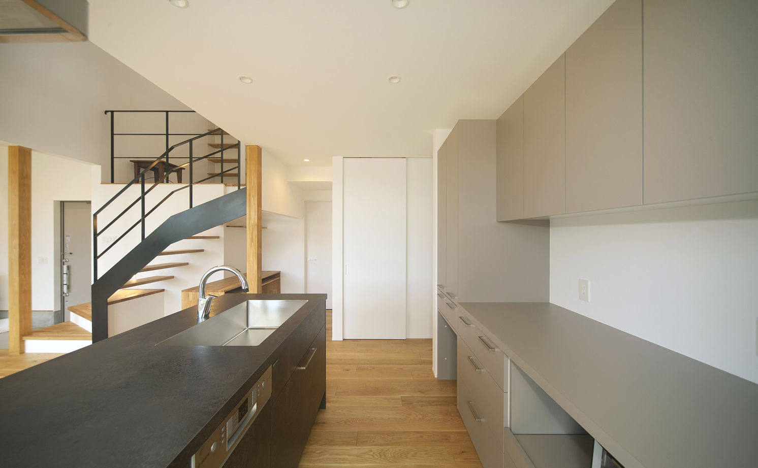 KITOKITO HOME&LIFE 【生駒市｜2000万円台｜30坪台｜建築家】家族それぞれに居心地のいい場所がある、スキップフロアの家の建築実例画像7