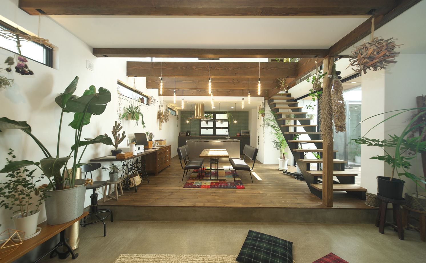 KITOKITO HOME&LIFE 【堺市｜2000万円台｜40坪台｜ペット】自然とつながる中庭や土間…温もりのある木＆しっくいの家の建築実例画像4