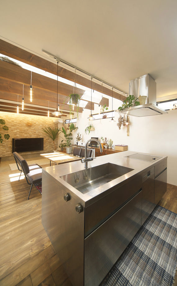 KITOKITO HOME&LIFE 【堺市｜2000万円台｜40坪台｜ペット】自然とつながる中庭や土間…温もりのある木＆しっくいの家の建築実例画像6