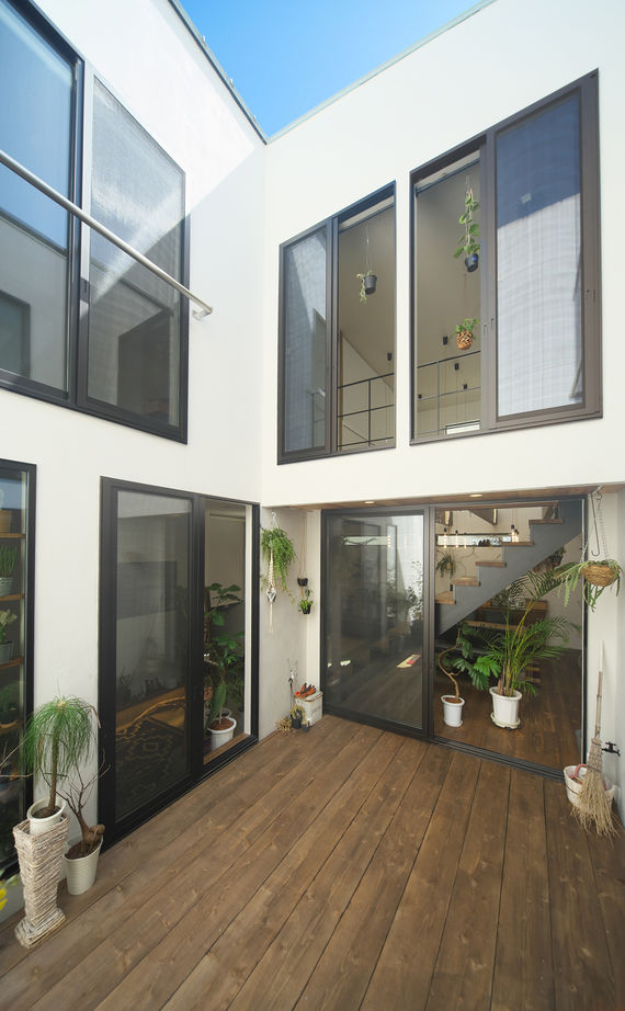 KITOKITO HOME&LIFE 【堺市｜2000万円台｜40坪台｜ペット】自然とつながる中庭や土間…温もりのある木＆しっくいの家の建築実例画像11