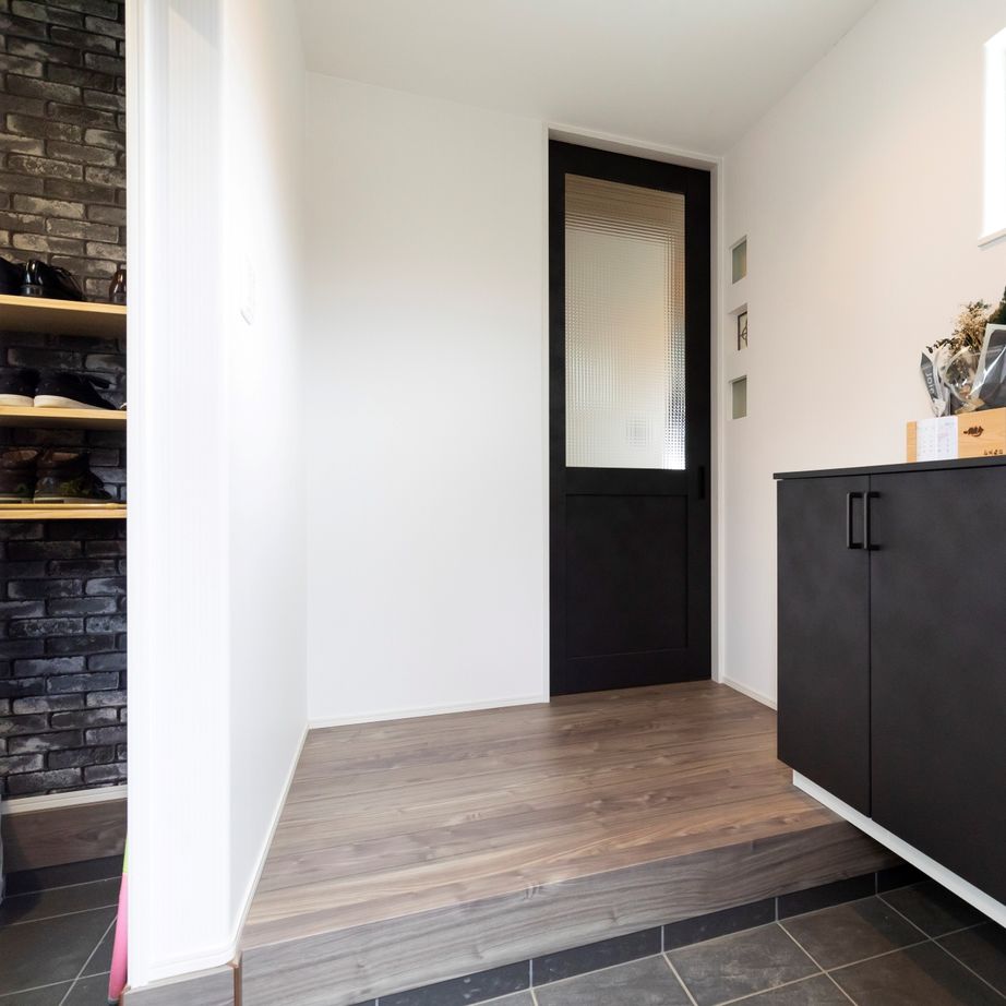 結城建設 【赤穂市】家族が集まる一段下がったピットリビングの家。カッコいいデザインに家事ラク動線で心地よいの建築実例画像7