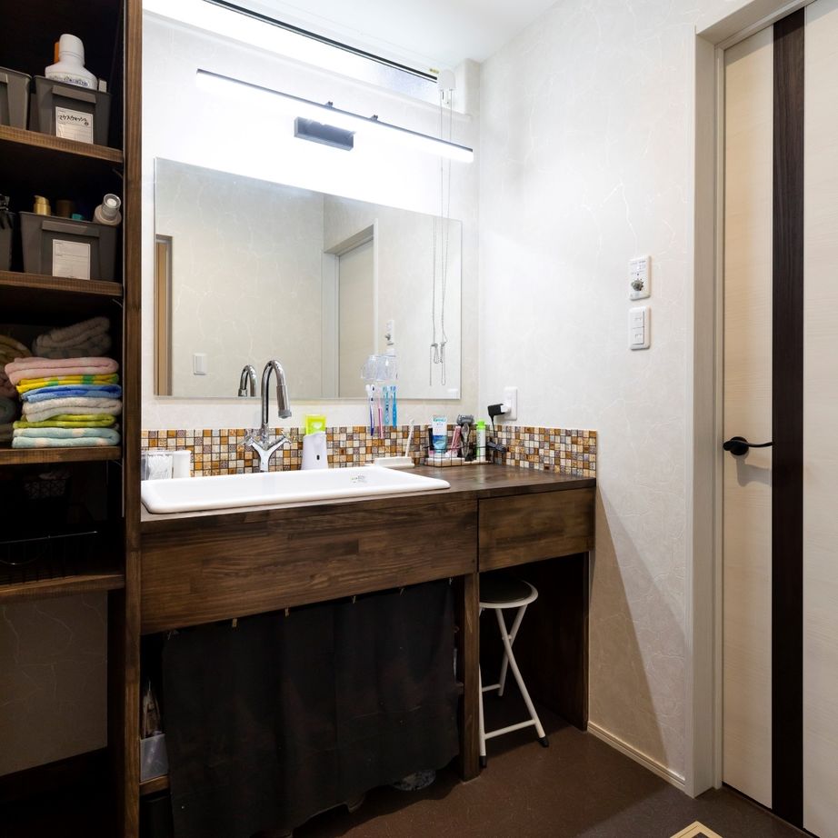 結城建設 【赤穂市】家族が集まる一段下がったピットリビングの家。カッコいいデザインに家事ラク動線で心地よいの建築実例画像9