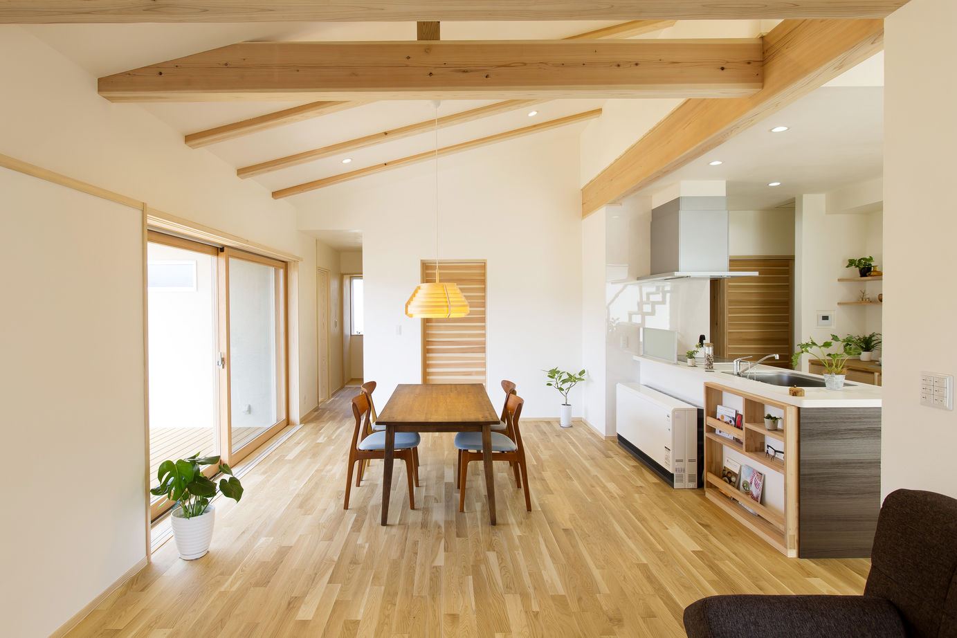 みのり建築舎 自然の中で環境にも家計にも優しい省エネな住まいで子育ても暮らしも楽しむ平屋の家の建築実例画像3