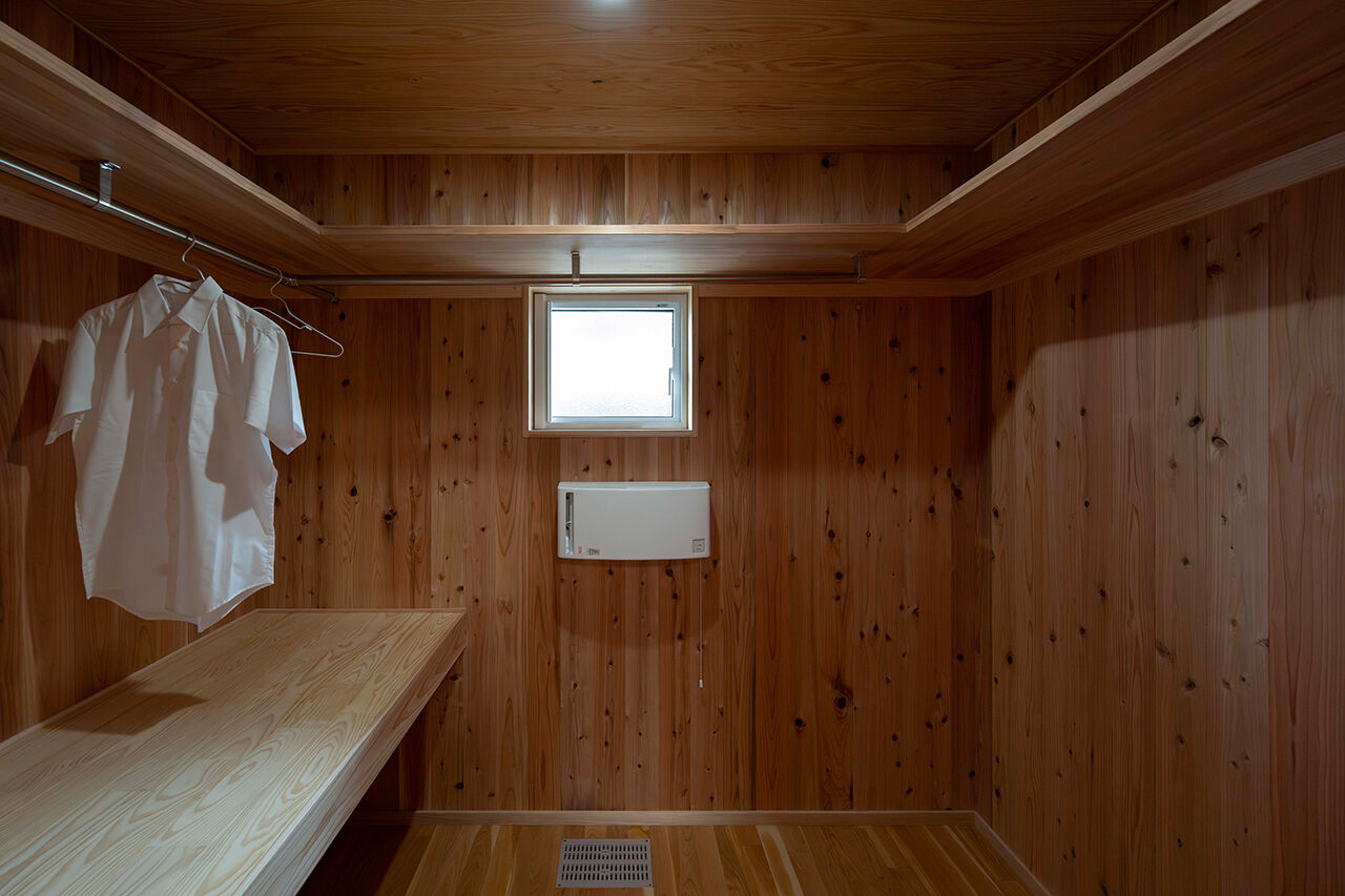 みのり建築舎 【3000万円～3499万円／収納充実／間取図】重厚感とやさしい木の温もり。家相を考慮した寄棟屋根の住まいの建築実例画像8