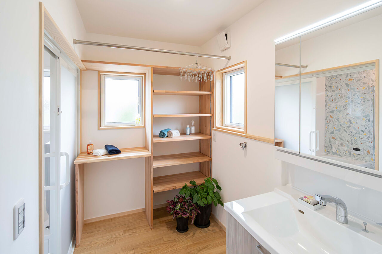 みのり建築舎 【3000万円～3499万円／収納充実／間取図】重厚感とやさしい木の温もり。家相を考慮した寄棟屋根の住まいの建築実例画像9