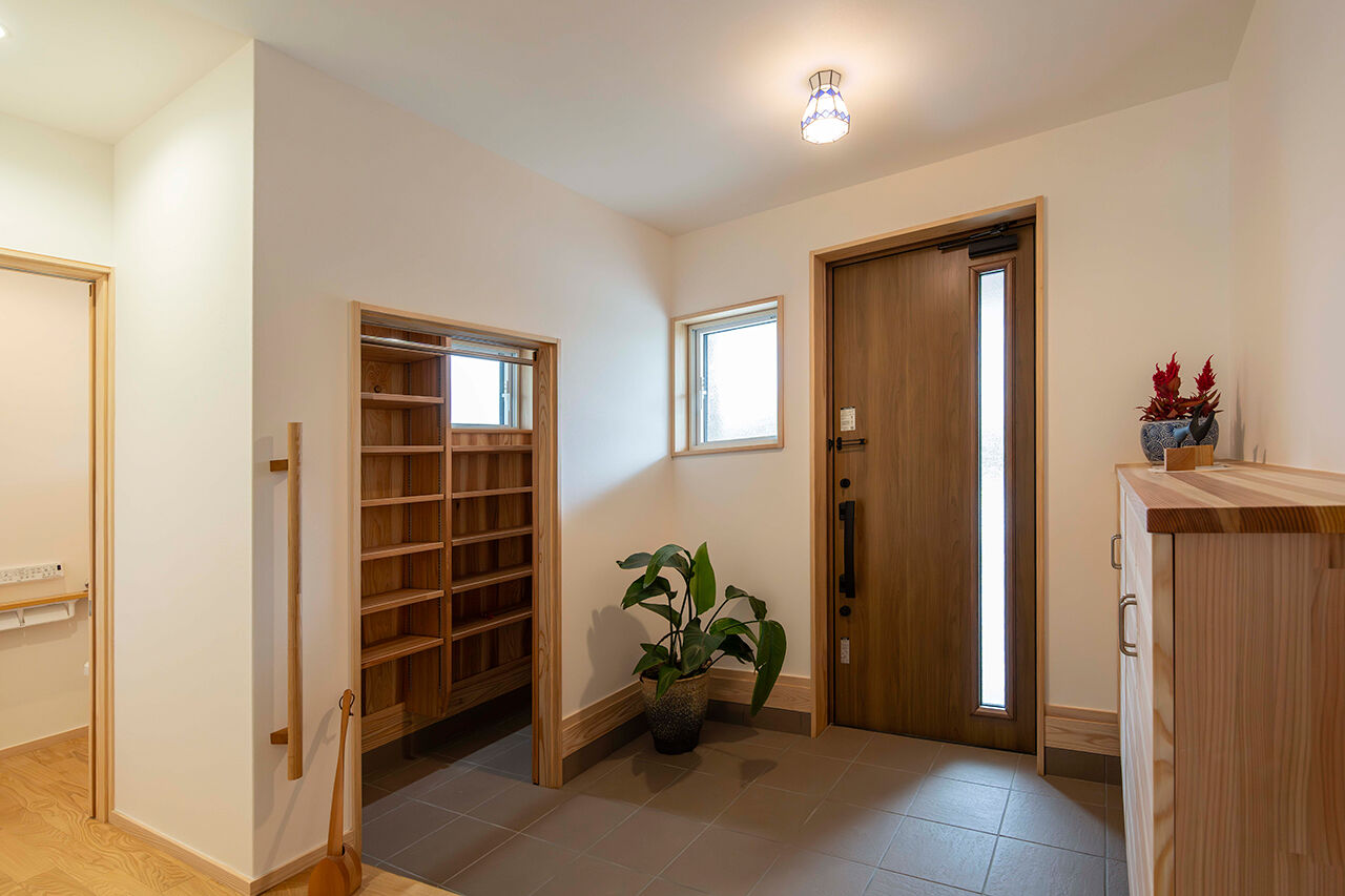 みのり建築舎 【3000万円～3499万円／収納充実／間取図】重厚感とやさしい木の温もり。家相を考慮した寄棟屋根の住まいの建築実例画像10