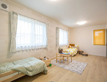 アイフルホーム/シリウスEHC 【2000万円～2499万円／32.5坪／4LDK】ウォークスルー土間収納を備えたシャビーシックなデザインの家の建築実例画像5