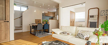 アイフルホーム/シリウスEHC 【2000万円～2499万円／32.5坪／4LDK】動線と収納を工夫し、使いやすさにこだわったナチュラルスタイルの家の建築実例画像2