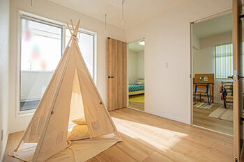 アイフルホーム/シリウスEHC 【2000万円～2499万円／32.5坪／4LDK】動線と収納を工夫し、使いやすさにこだわったナチュラルスタイルの家の建築実例画像7