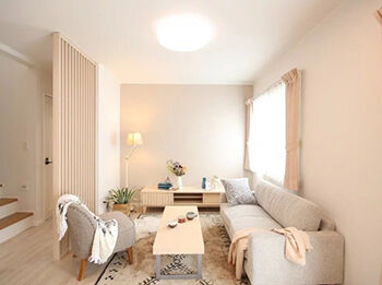 アイフルホーム/シリウスEHC 【1500万円～1999万円／30坪／3LDK】木のぬくもりたっぷり！北欧風ワントーンデザインの家の建築実例画像2