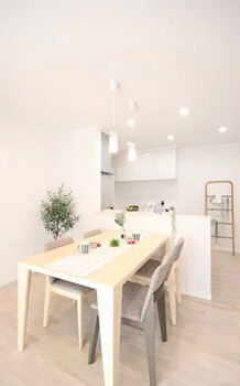 アイフルホーム/シリウスEHC 【1500万円～1999万円／30坪／3LDK】木のぬくもりたっぷり！北欧風ワントーンデザインの家の建築実例画像3