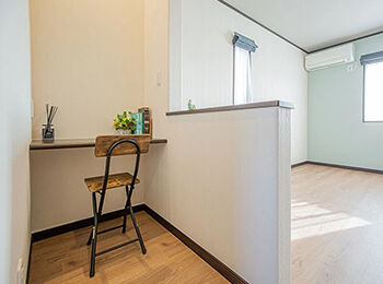 アイフルホーム/シリウスEHC 【2000万円～2499万円／30坪／4LDK】リビング階段、オープンLDK。家族とのふれあいを大切にする家の建築実例画像3