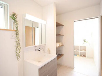 アイフルホーム/シリウスEHC 【2000万円～2499万円／33.5坪／4LDK】ひろびろ居室とたっぷり収納で、毎日が暮らしやすい家の建築実例画像7