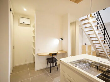 アイフルホーム/シリウスEHC 【2000万円～2499万円／32坪／2LDK】2階にヌックのある家。リビング吹き抜けとオープン階段で開放感も抜群の建築実例画像6