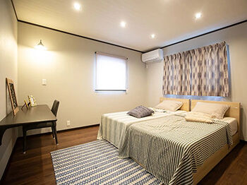 アイフルホーム/シリウスEHC 【2000～2499万円／29.5坪／3LDK】ダウンフロアの土間リビングとウッドデッキ。内と外に一体感が生まれる家の建築実例画像3