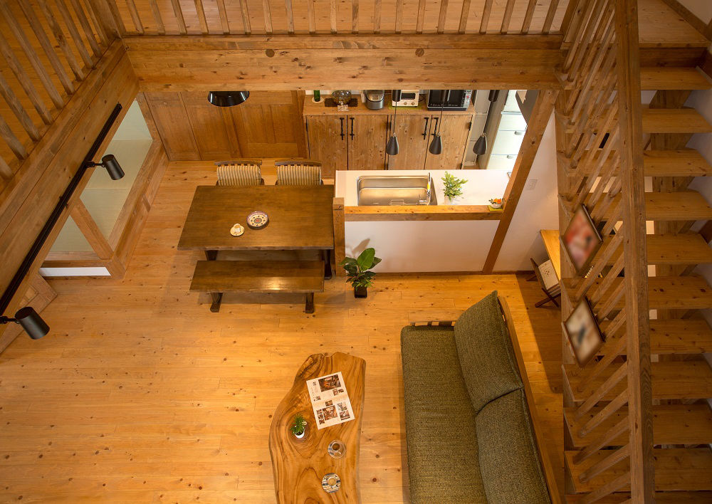 綿半林業 【1000万円台/ひのき】自然素材とたっぷり収納、家事ラク動線など、家族の希望を詰め込んだ下屋がある家の建築実例画像4