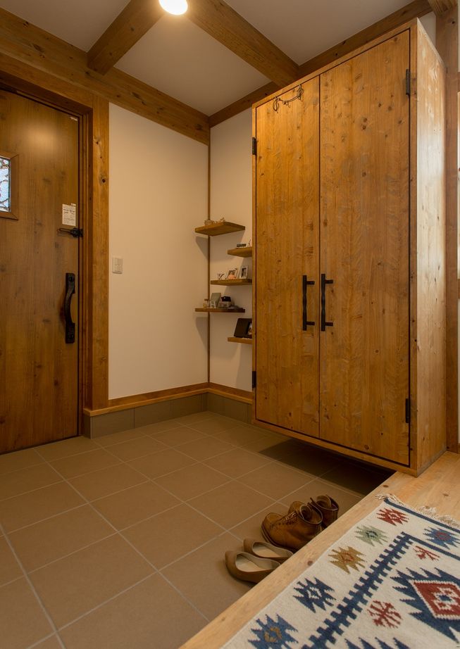 綿半林業 【1000万円台/ひのき】自然素材とたっぷり収納、家事ラク動線など、家族の希望を詰め込んだ下屋がある家の建築実例画像9