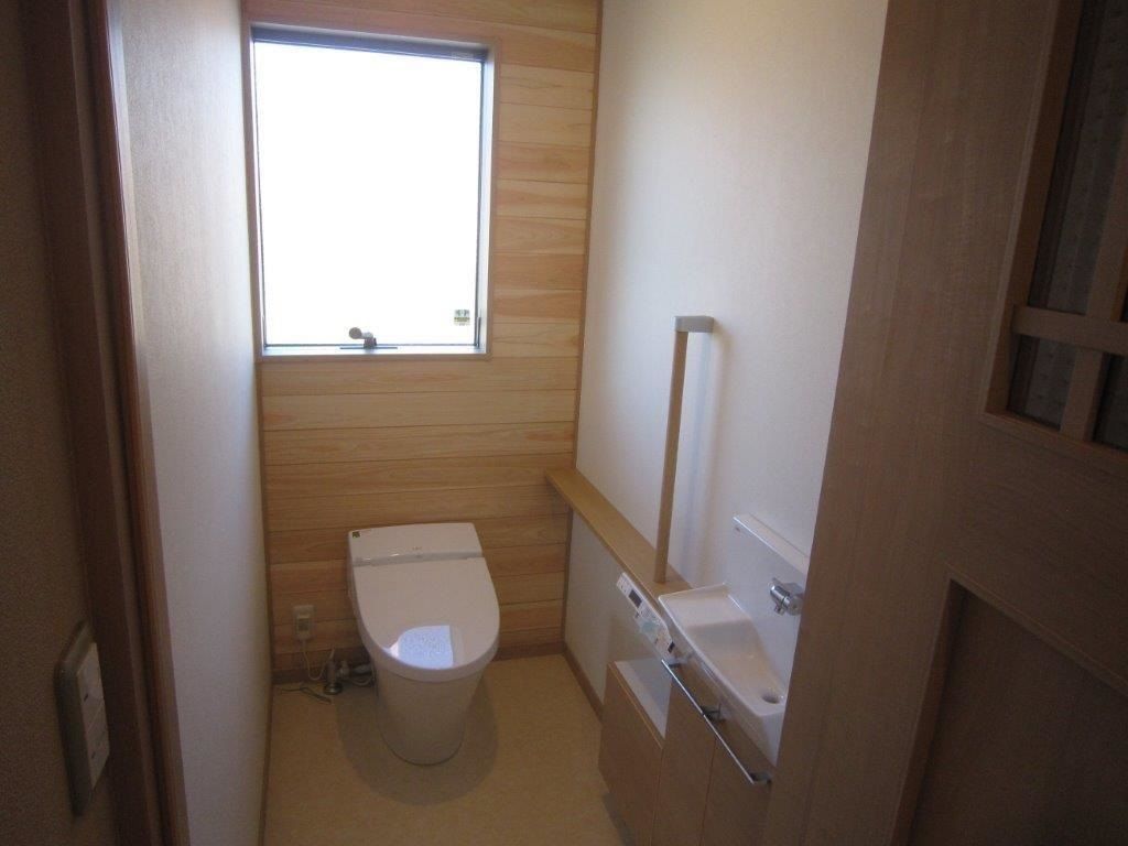 こころ建築設計 自然素材が織りなすデザイン。緻密なプランニングから生まれた優美な平屋の住まいの建築実例画像8