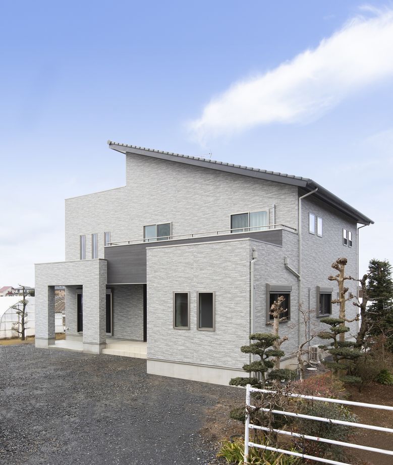 こころ建築設計 開放感溢れる大空間リビング。自然と家族が集まる憩いのスペースがある二世帯住宅の建築実例画像9