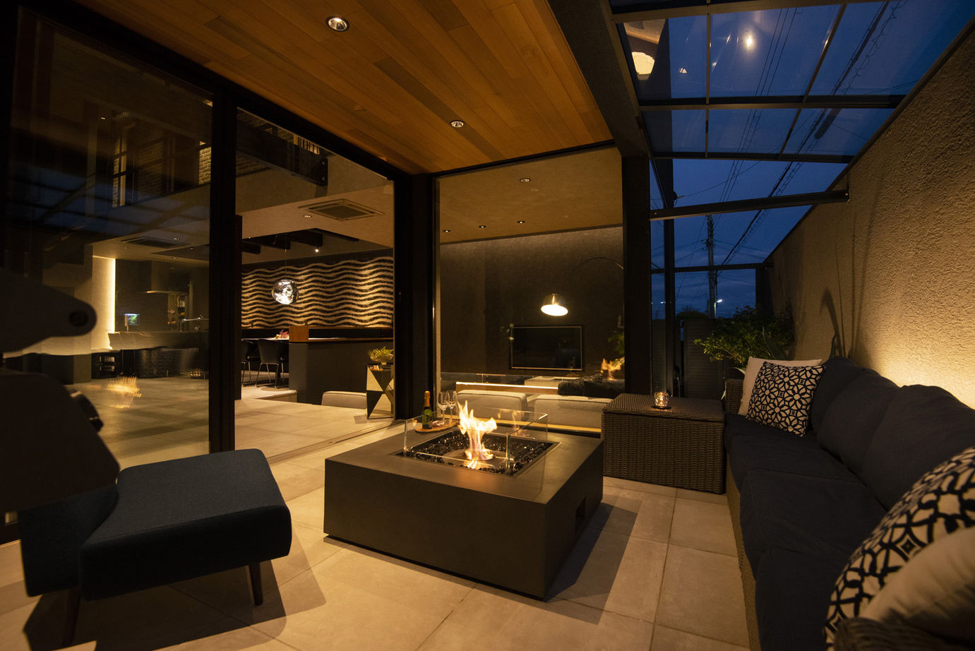 ビーライフ 一級建築士事務所 【奈良県/4000万円～】斬新で快適なラグジュアリー＆ホテルライクな間取設計 高級で豊かな時間を過ごす豪邸の建築実例画像5