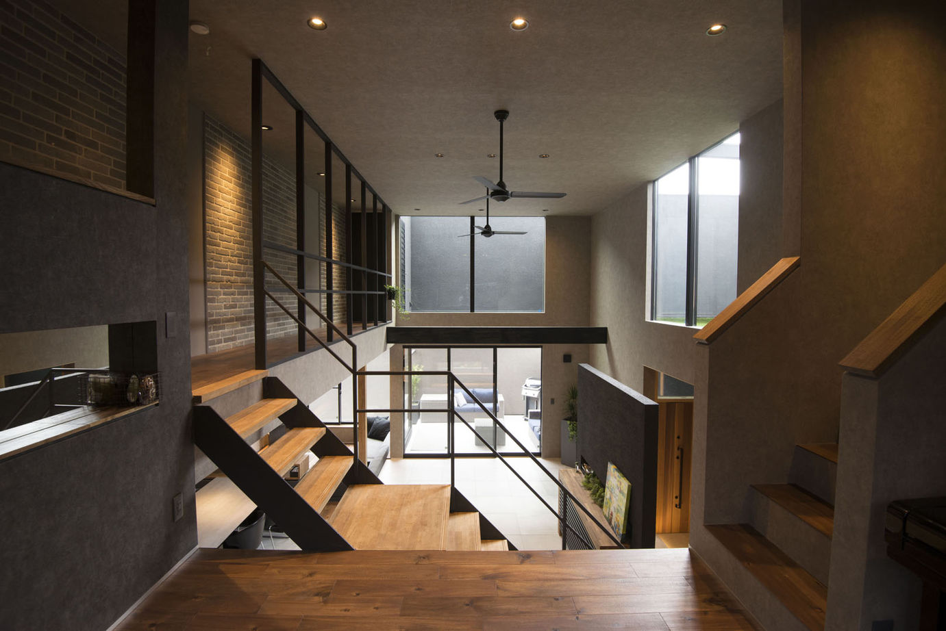 ビーライフ 一級建築士事務所 【奈良県/4000万円～】斬新で快適なラグジュアリー＆ホテルライクな間取設計 高級で豊かな時間を過ごす豪邸の建築実例画像14