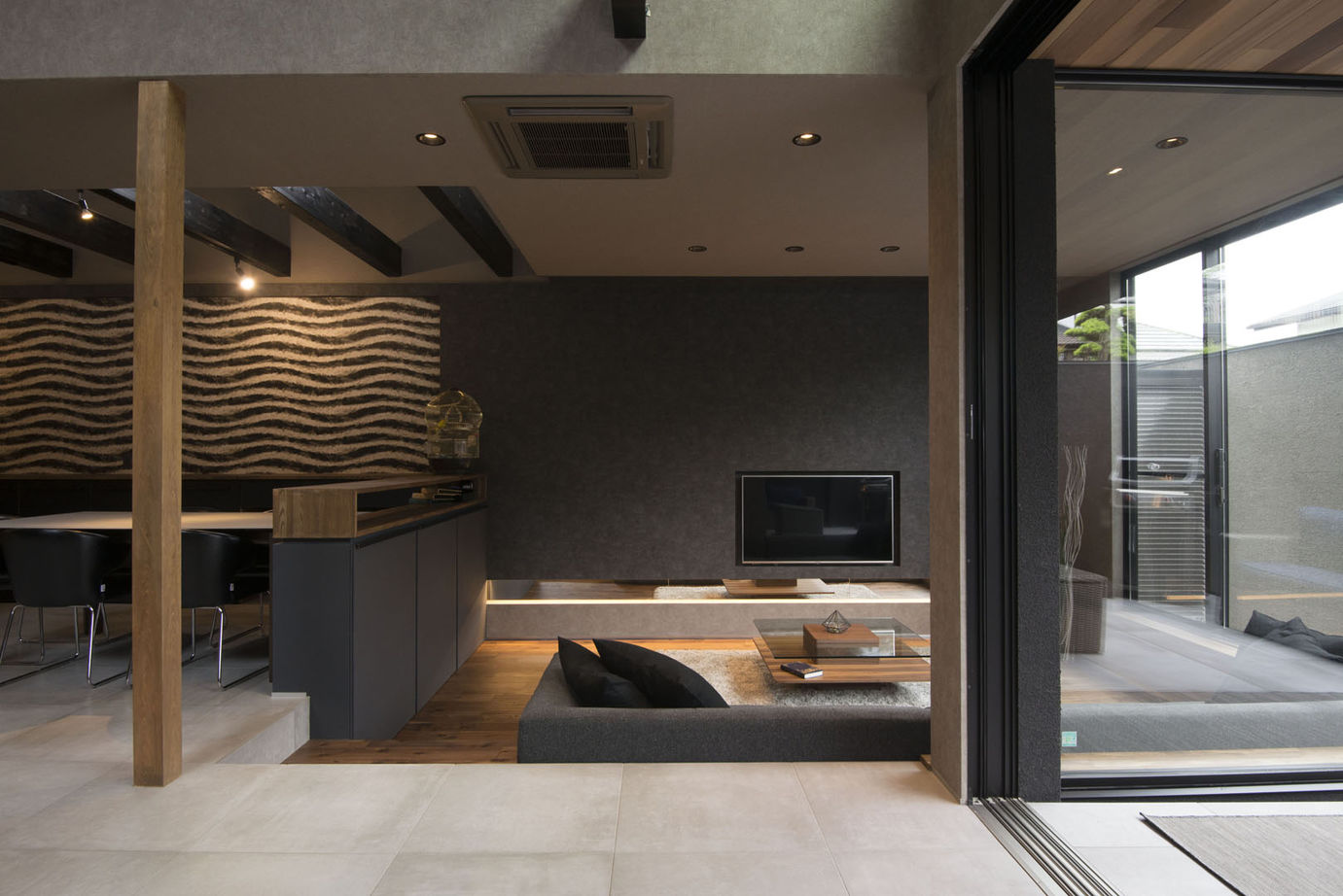 ビーライフ 一級建築士事務所 【奈良県/4000万円～】斬新で快適なラグジュアリー＆ホテルライクな間取設計 高級で豊かな時間を過ごす豪邸の建築実例画像16