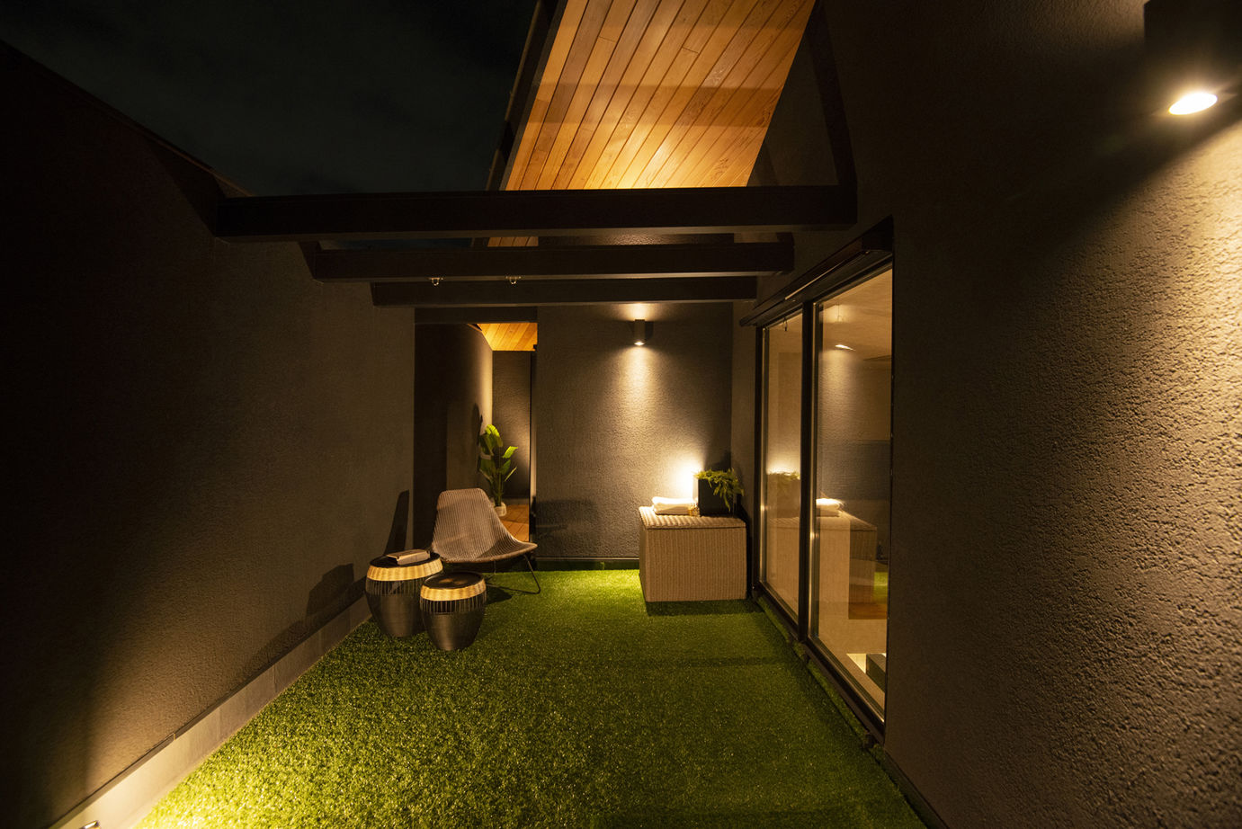 ビーライフ 一級建築士事務所 【奈良県/4000万円～】斬新で快適なラグジュアリー＆ホテルライクな間取設計 高級で豊かな時間を過ごす豪邸の建築実例画像20