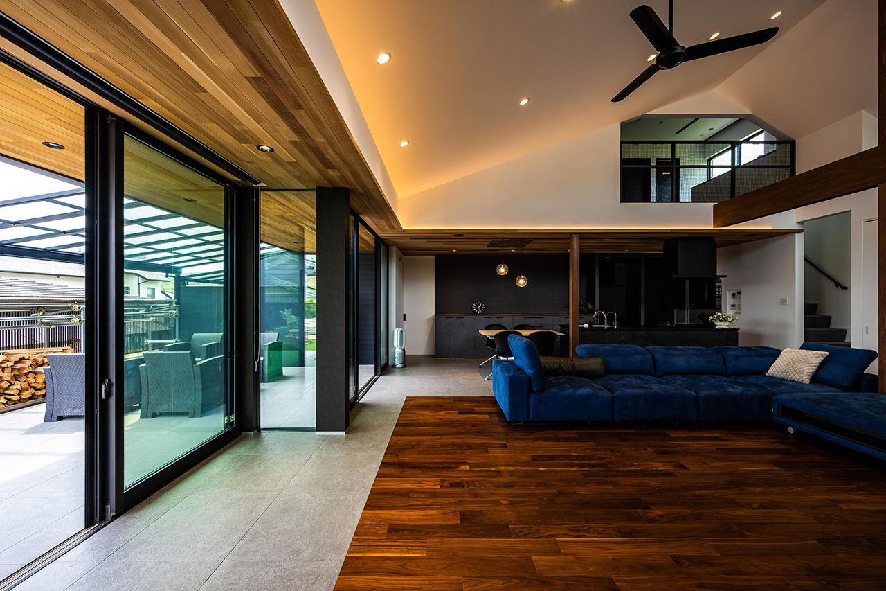 ビーライフ 一級建築士事務所 【奈良県生駒郡/4000万円～】内外がつながるラグジュアリーな豪邸 異素材を調和させて豪華なホテルライクにの建築実例画像