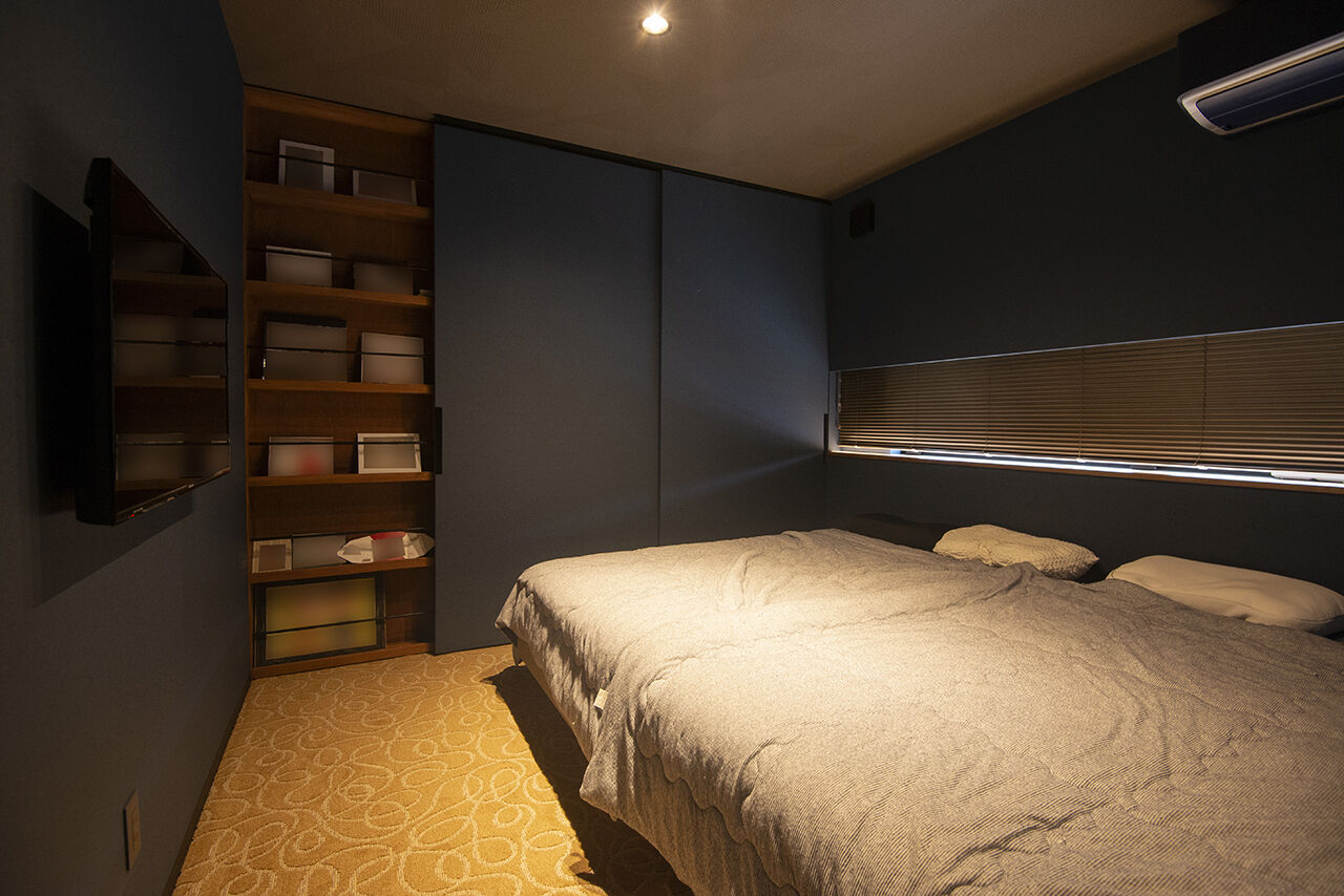 ビーライフ 一級建築士事務所 【奈良県奈良市/ガレージ】隠し扉でつながるハイセンスな空間設計　男前デザインのスタイリッシュな邸宅の建築実例画像5