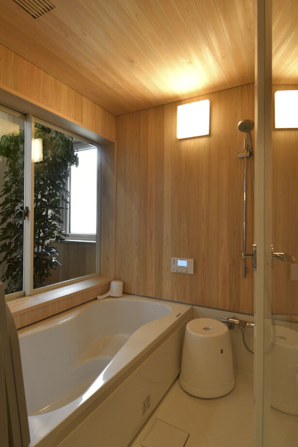 湯本工務店 【ZEH/床下暖房/吹き抜け/中野市/3LDK+S/40.3坪/4000万円台】性能にこだわったオーダーメイドの家の建築実例画像4