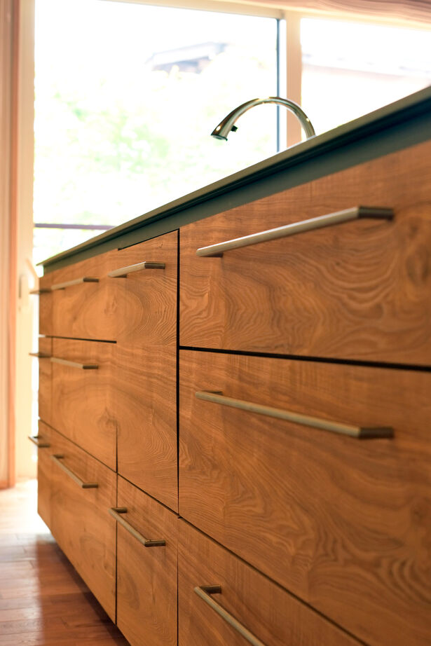 湯本工務店 【ZEH/床下暖房/吹き抜け/中野市/3LDK+S/40.3坪/4000万円台】性能にこだわったオーダーメイドの家の建築実例画像7