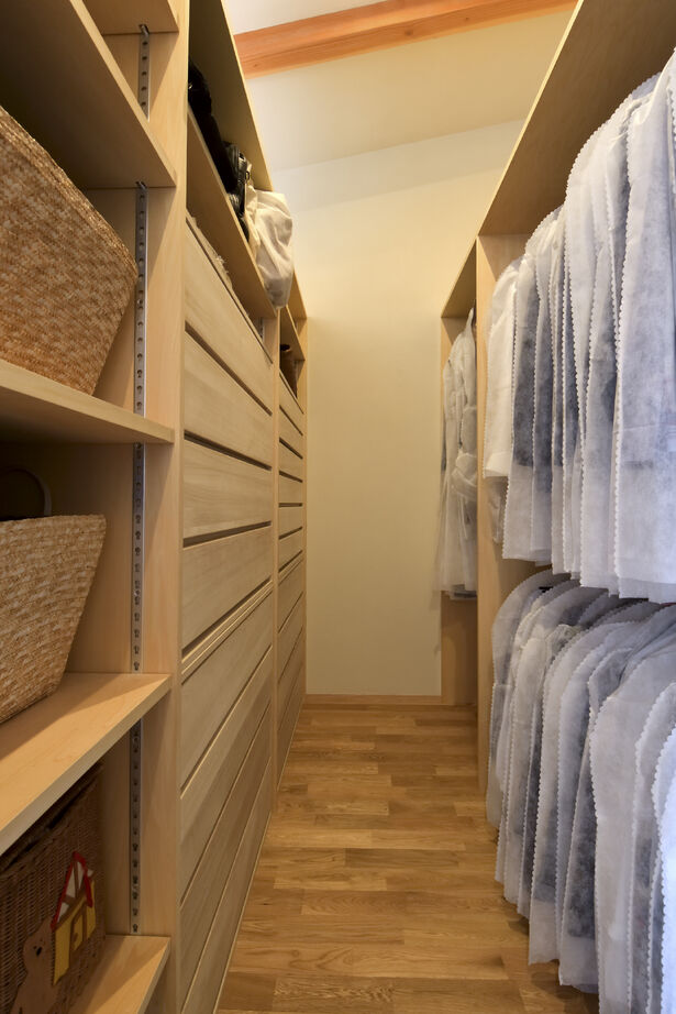 湯本工務店 【ZEH/床下暖房/吹き抜け/中野市/3LDK+S/40.3坪/4000万円台】性能にこだわったオーダーメイドの家の建築実例画像9