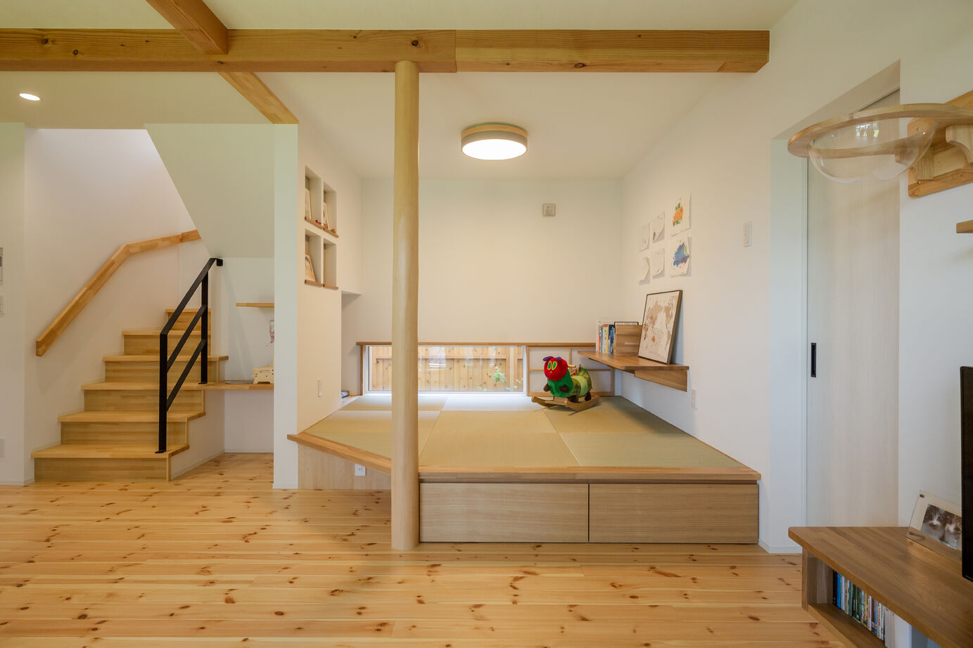 湯本工務店 【芝生の庭/4LDK/38坪/3000万円台】子育てのしやすさを重視したペットと暮らす家の建築実例画像4