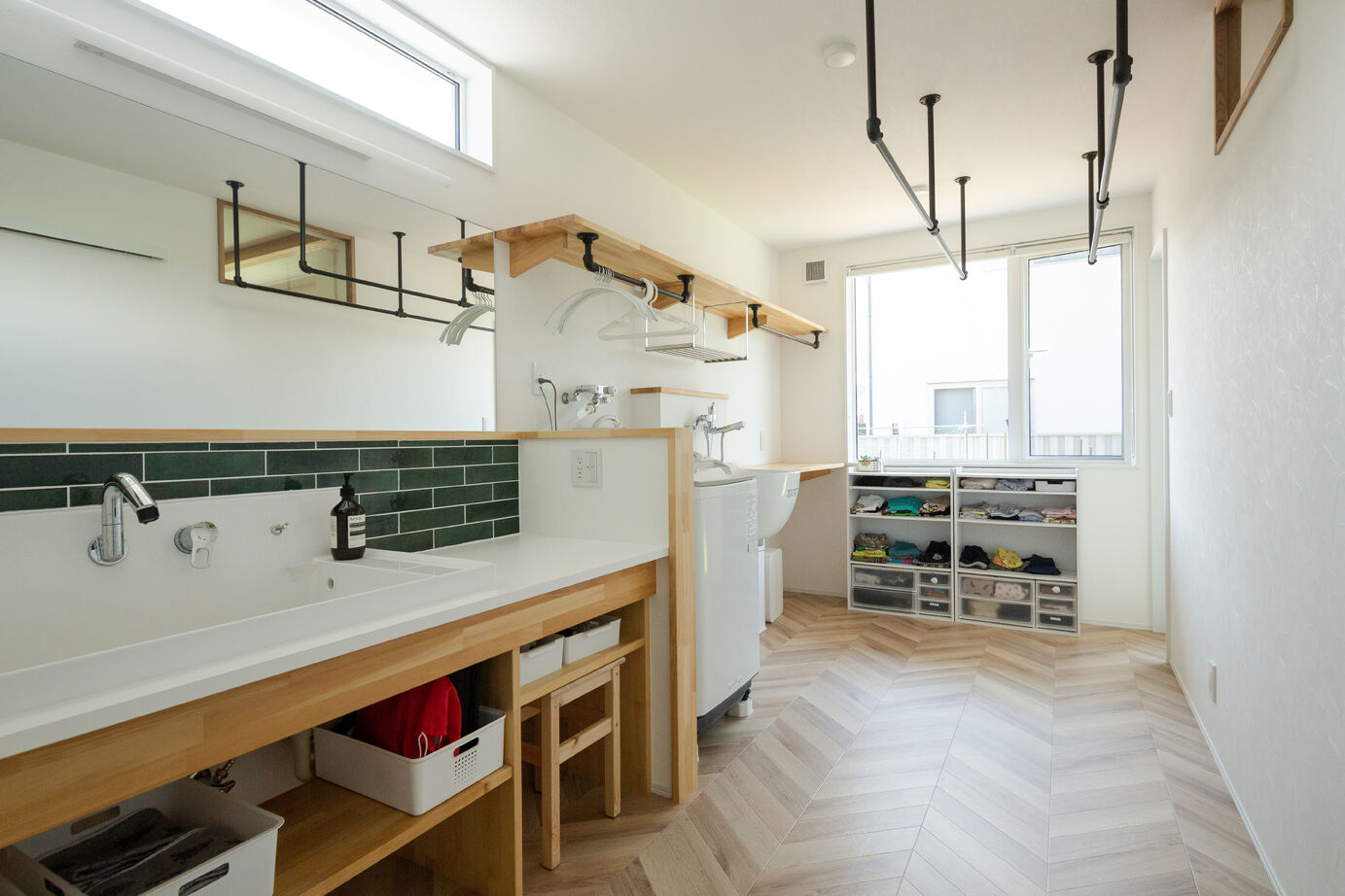 湯本工務店 【芝生の庭/4LDK/38坪/3000万円台】子育てのしやすさを重視したペットと暮らす家の建築実例画像5