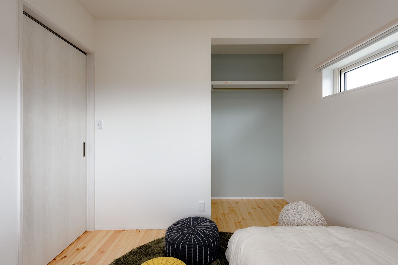 湯本工務店 【白い家/4LDK/34.64坪/3000万円台】魅せて使えるアイランドキッチンの家の建築実例画像7