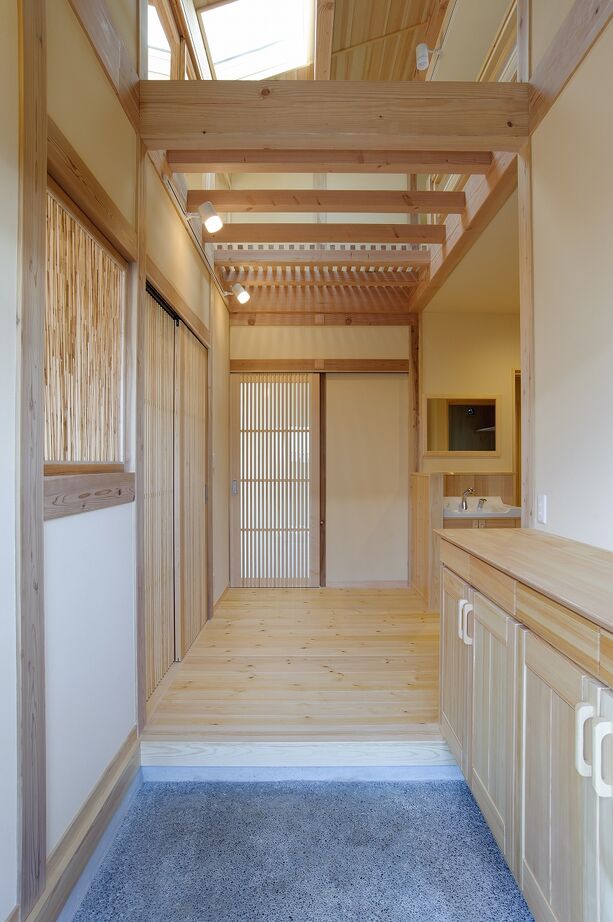 湯本工務店 【自然素材/無垢材/平屋/インナーガレージ/33坪/2000万円台】金井の家の建築実例画像5