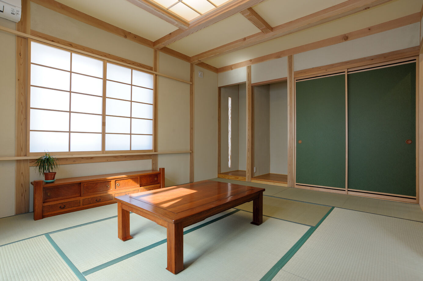 湯本工務店 【自然素材/無垢材/平屋/インナーガレージ/33坪/2000万円台】金井の家の建築実例画像7