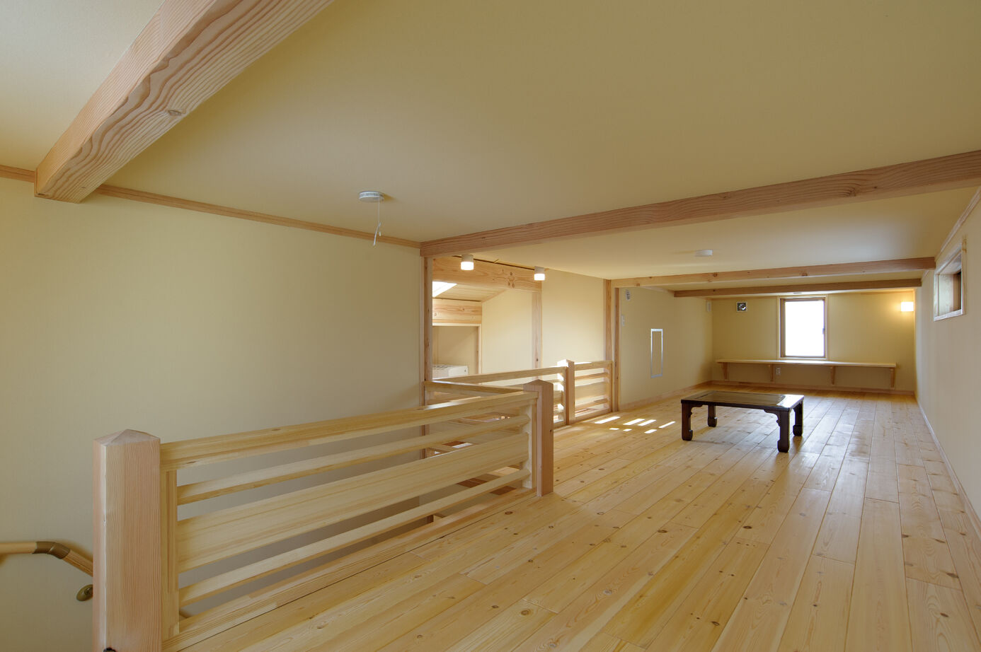 湯本工務店 【自然素材/無垢材/平屋/インナーガレージ/33坪/2000万円台】金井の家の建築実例画像8